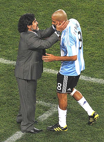 maradona veron.jpg